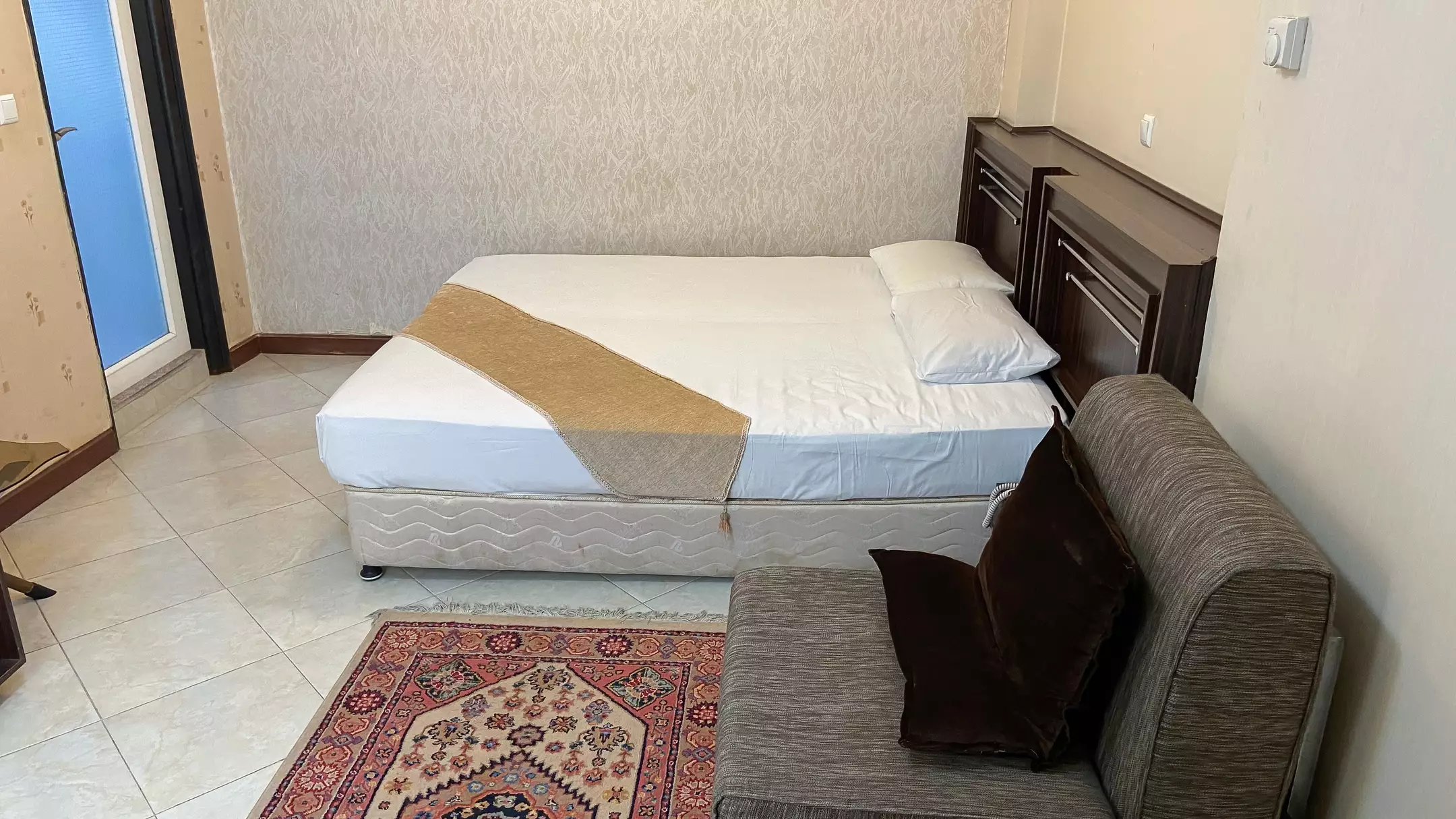 Alibaba https://cdn.alibaba.ir/ostorage/hotel-accommodation-images/67031e332cf976539175f69e_c62f2d3f-fdfb-4864-8911-93ba245d96d1_دبل (1).webp